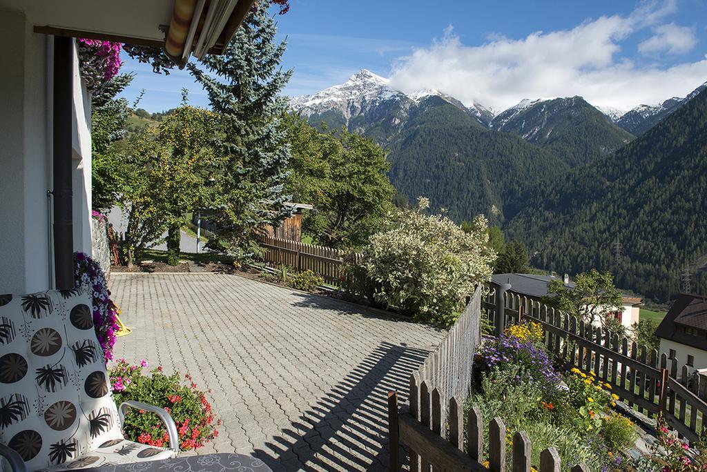 Ferienwohnung Chasa Plajet Ramosch Exterior foto