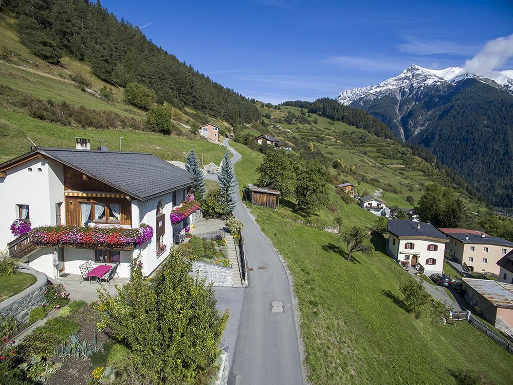 Ferienwohnung Chasa Plajet Ramosch Exterior foto